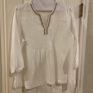 Linen Tommy Bahama top with metallic accents